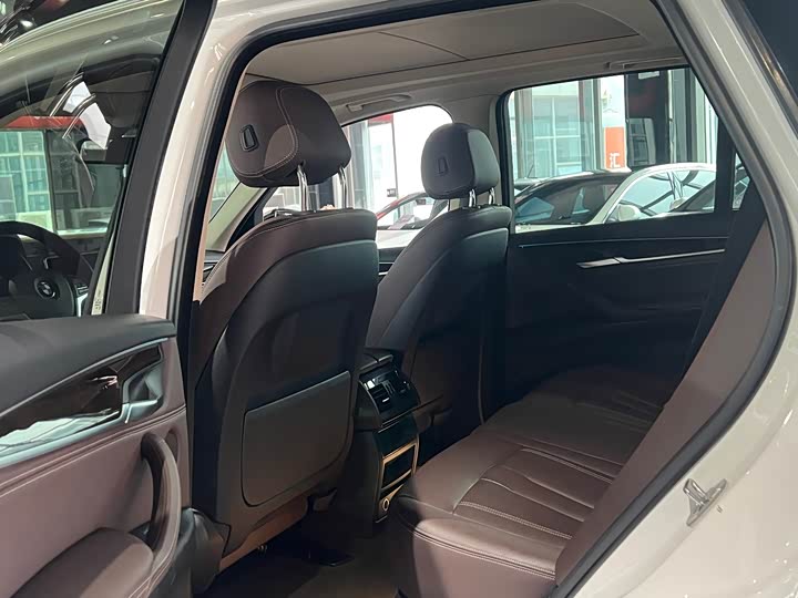 BMW X5 2018 x Drive 35i — фото 5