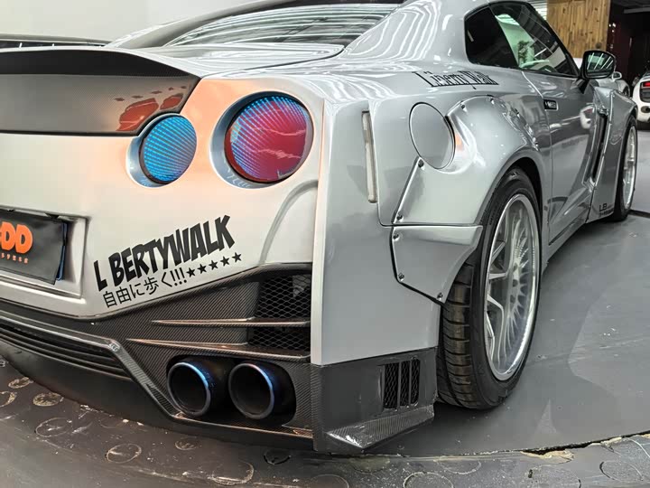 Nissan GT-R 2012 3.8 T Premium Edition — фото 14