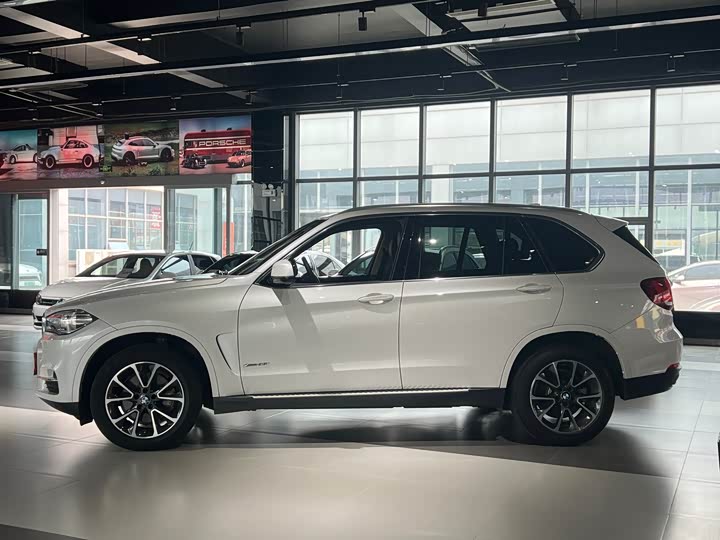 BMW X5 2018 x Drive 35i — фото 3