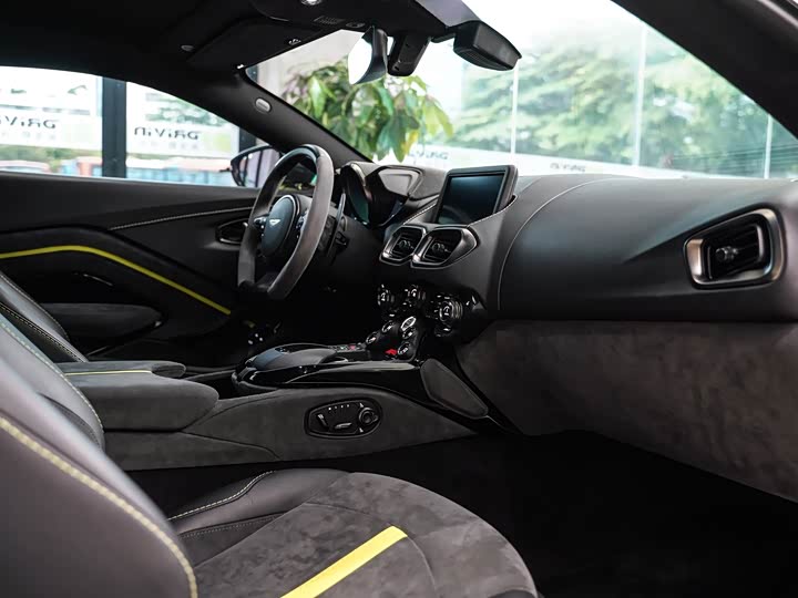 Aston Martin V8 Vantage 2022 4.0 T V 8 F 1 Edition Coupe — фото 9
