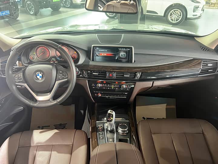 BMW X5 2018 x Drive 35i — фото 8