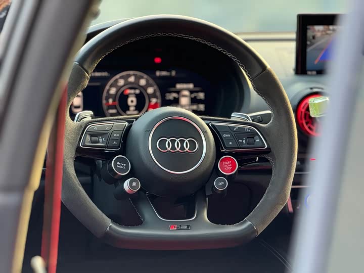 Audi RS3 2017 RS 3 2.5 T Limousine — фото 11