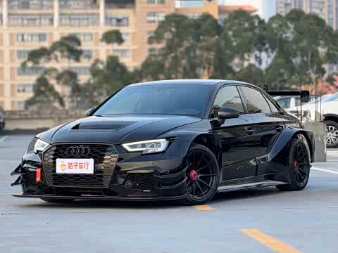 Audi RS3 2017 RS 3 2.5 T Limousine — фото 13
