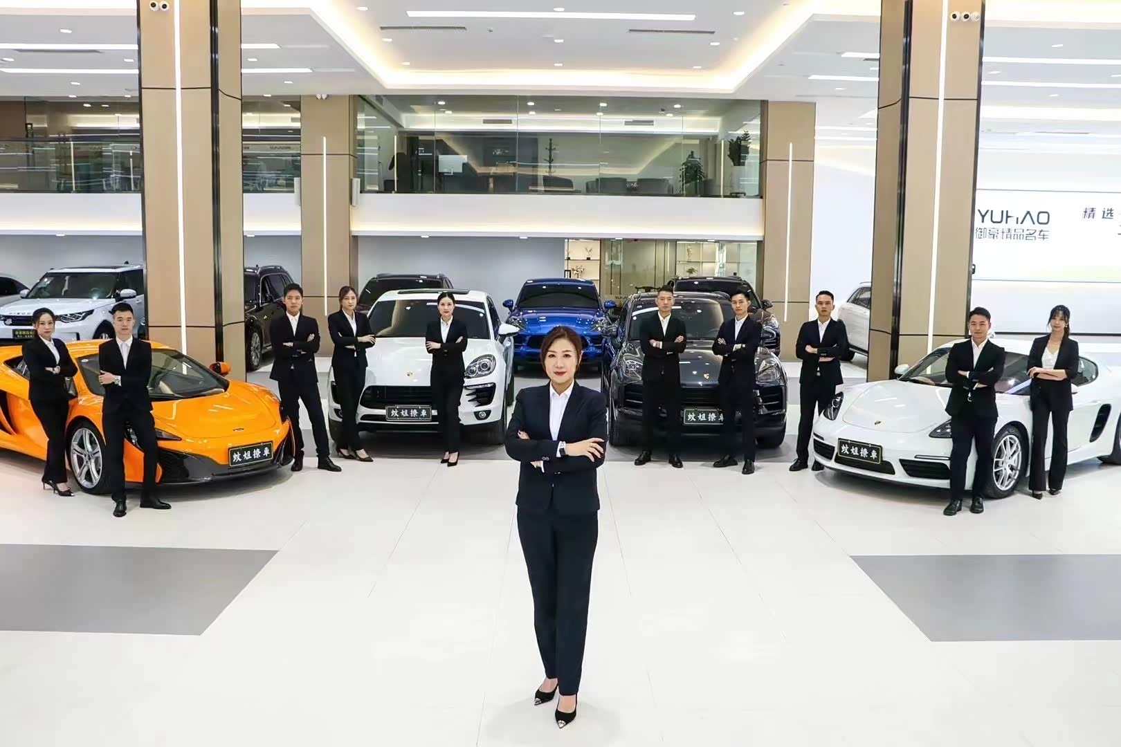 Mercedes-Benz CLS 2023 CLS 300 Luxury — фото 20