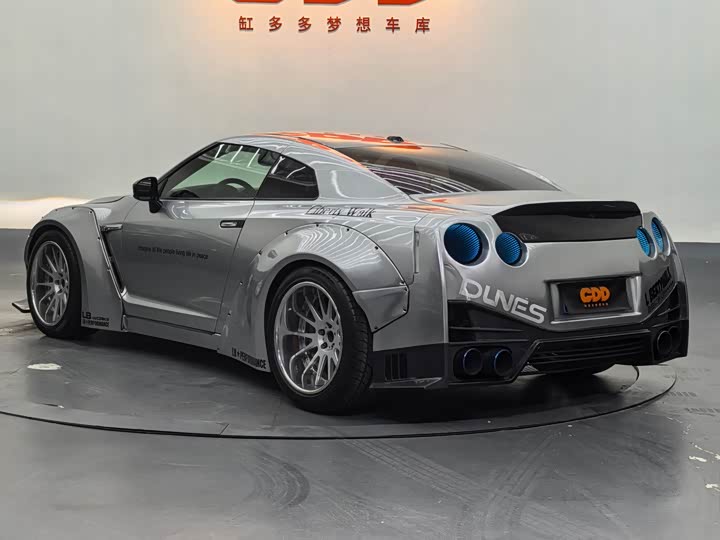 Nissan GT-R 2012 3.8 T Premium Edition — фото 11