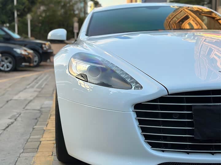 Aston Martin Rapide 2013 6.0 L S — фото 19