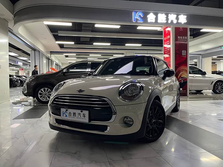 MINI Hatch — фото 1
