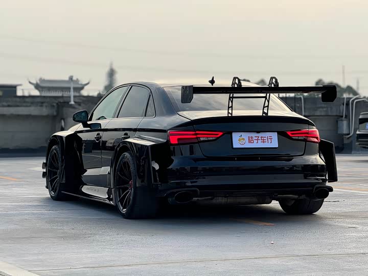 Audi RS3 2017 RS 3 2.5 T Limousine — фото 6