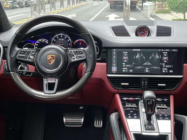 Porsche Cayenne 2018 Cayenne Turbo 4.0 T — фото 12