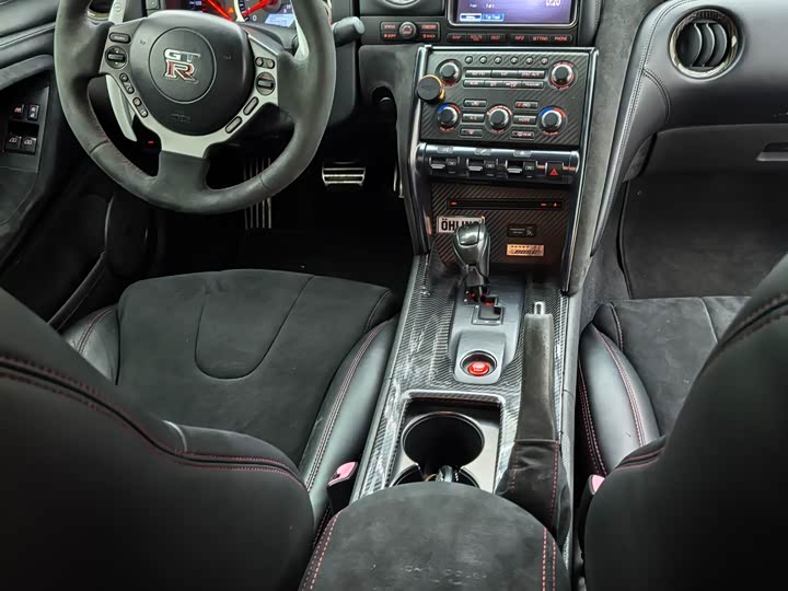 Nissan GT-R 2012 3.8 T Premium Edition — фото 17