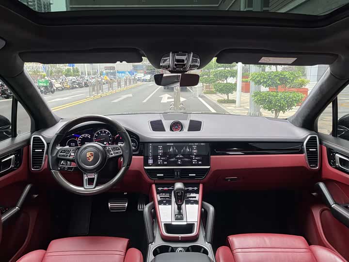 Porsche Cayenne 2018 Cayenne Turbo 4.0 T — фото 11
