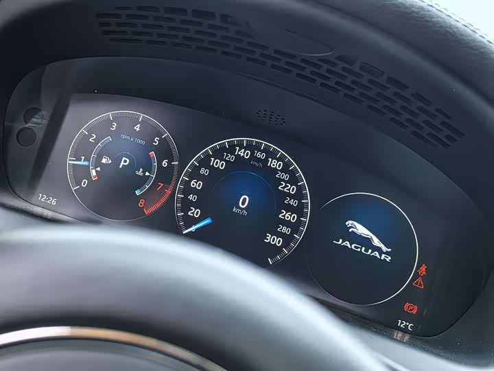 Jaguar XJ 2016 XJL 2.0 T 2 WD — фото 13