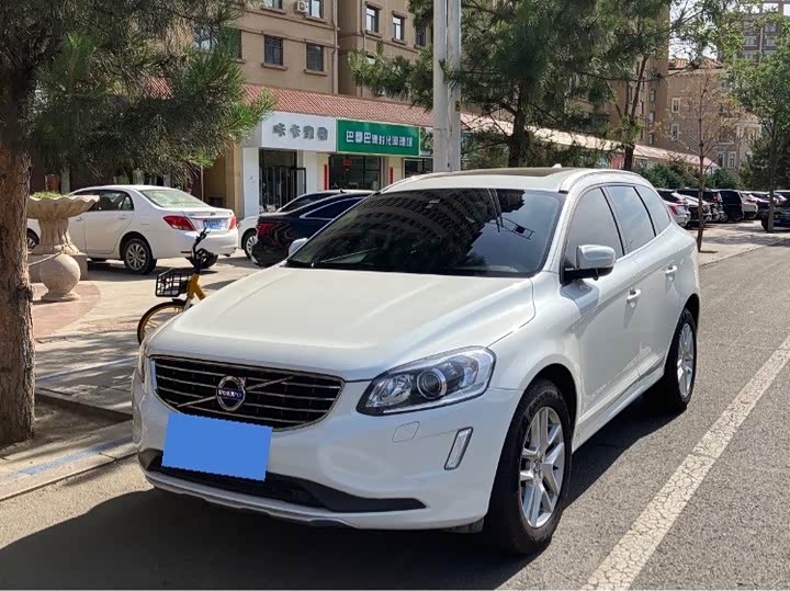 Volvo XC60 2017 T 5 AWD — фото 1