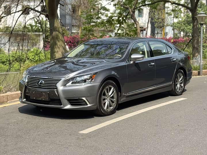 Lexus LS 2016 460 L 4 WD — фото 1