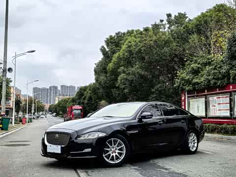 Jaguar XJ 2016 XJL 2.0 T 2 WD — фото 21