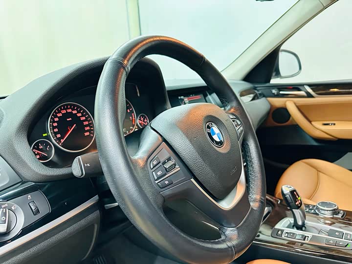 BMW X3 2014 x Drive 20i X — фото 14