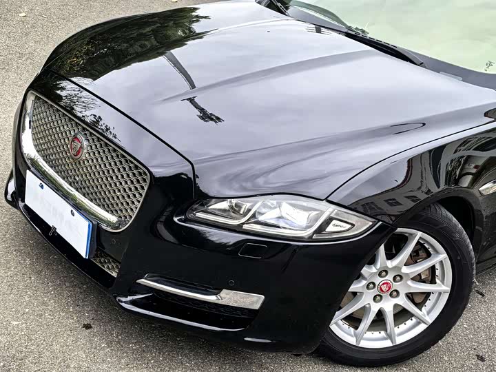 Jaguar XJ 2016 XJL 2.0 T 2 WD — фото 6