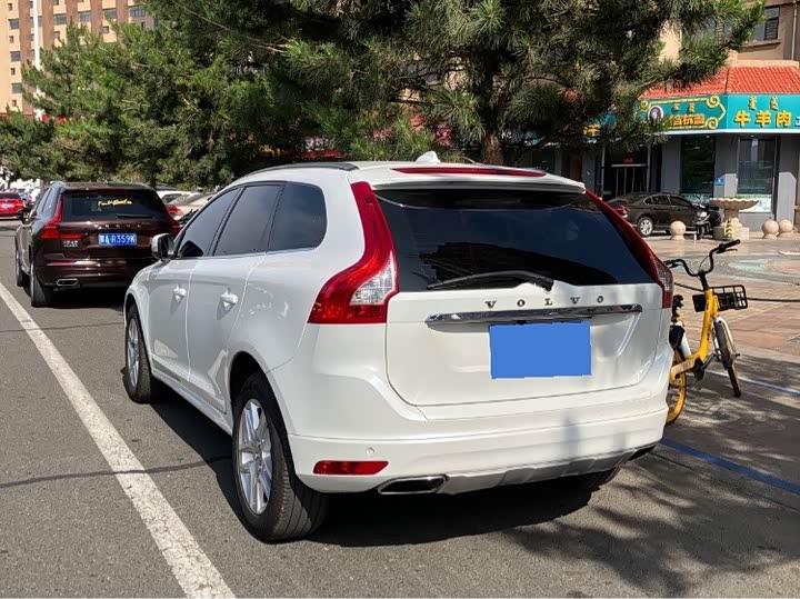 Volvo XC60 2017 T 5 AWD — фото 2