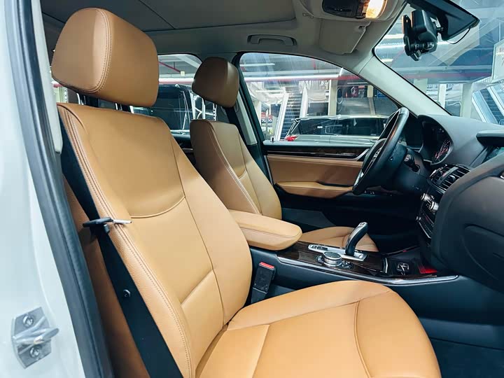 BMW X3 2014 x Drive 20i X — фото 17