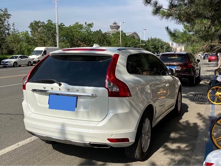 Volvo XC60 2017 T 5 AWD — фото 3