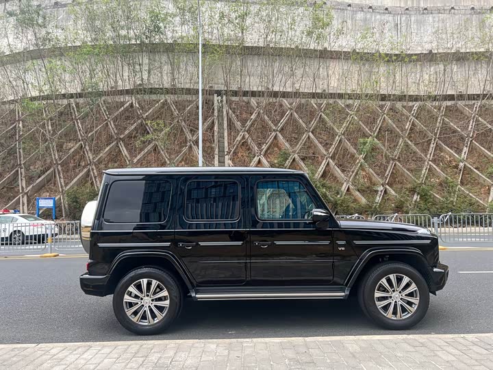 Mercedes-Benz G-Class 2024 G 500 — фото 8