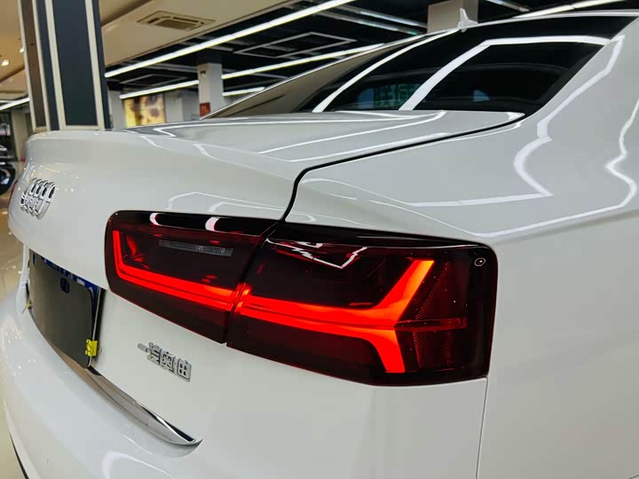 Audi A6L TFSI — фото 20