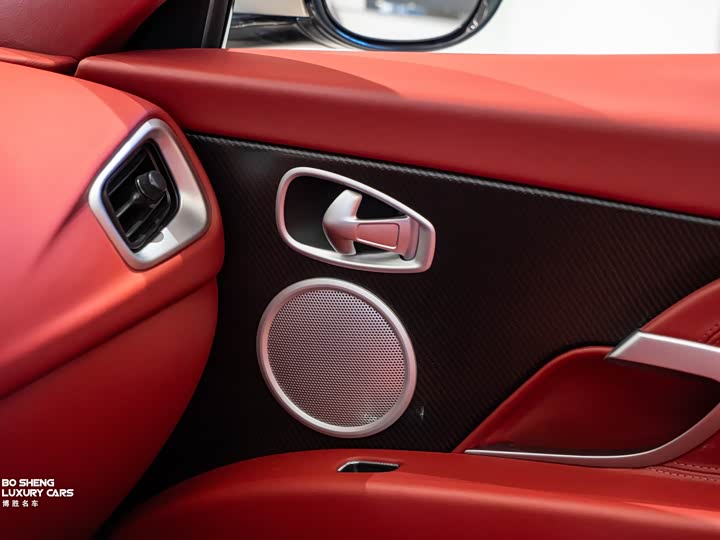 Aston Martin DB11 2019 4.0 T V 8 Volante — фото 32