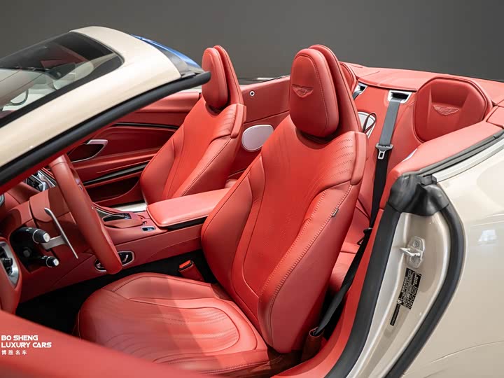 Aston Martin DB11 2019 4.0 T V 8 Volante — фото 49
