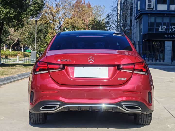 Mercedes-Benz A-Class 2020 A 200 L — фото 3