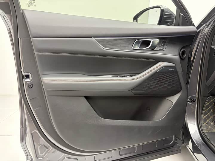 Changan UNI-K 2021 2.0 T Premium — фото 10