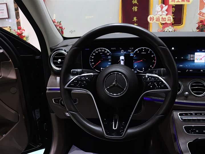 Mercedes-Benz E-Class 2023 E 260 L — фото 13
