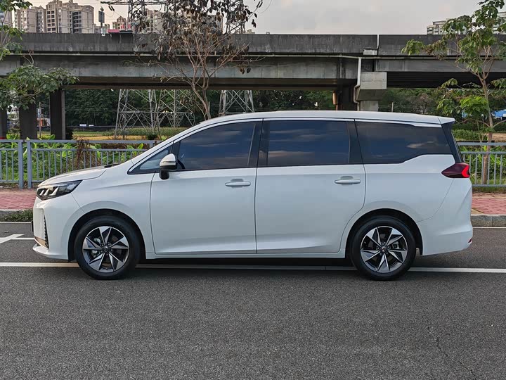 Trumpchi M6 2023 PRO 270 T DCT — фото 4