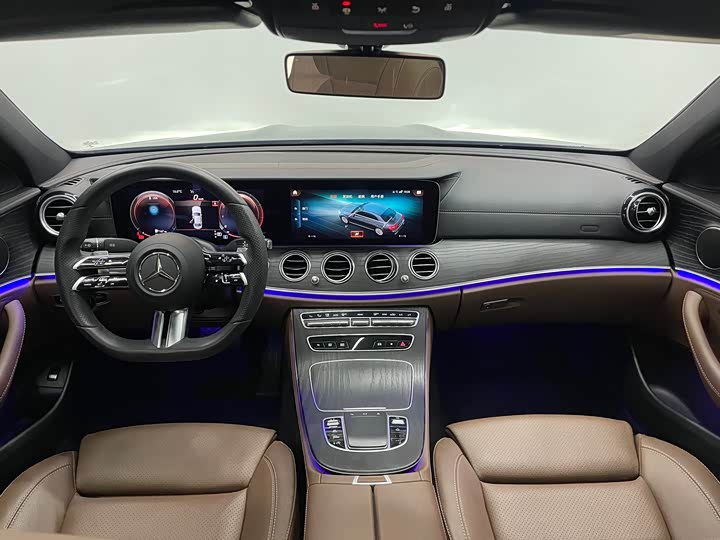 Mercedes-Benz E-Class 2022 E 260 L Sport — фото 10