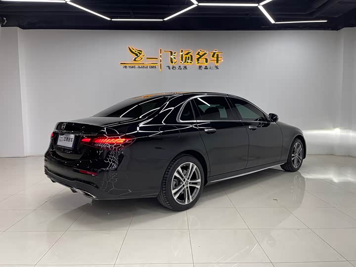 Mercedes-Benz E-Class 2022 E 260 L Sport — фото 16