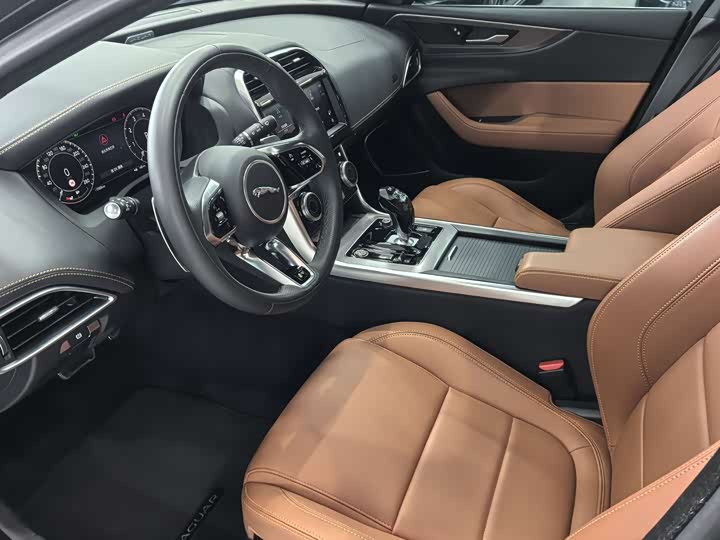 Jaguar XEL 2023 2.0 T 250 PS R-DYNAMIC S — фото 9