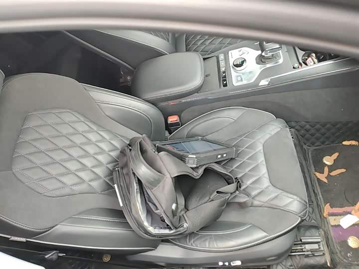 Hongqi HS5 2019 2.0 T 4 WD — фото 25