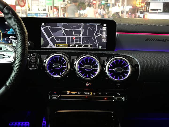 Mercedes-Benz A-Class 2023 AMG A 35 4 MATIC — фото 12