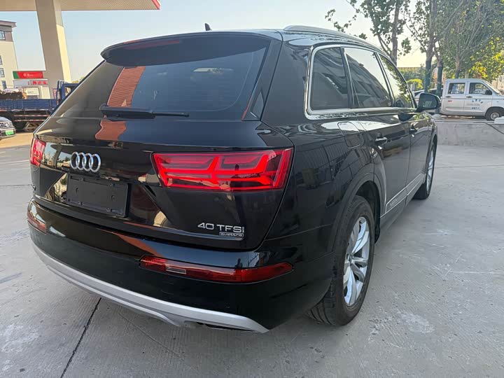 Audi Q7 40 TFSI комфорт — фото 7