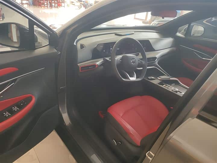 Changan UNI-T 2020 1.5 T Premium — фото 12