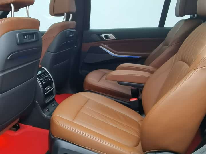 BMW X7 2022 x Drive 40i — фото 8