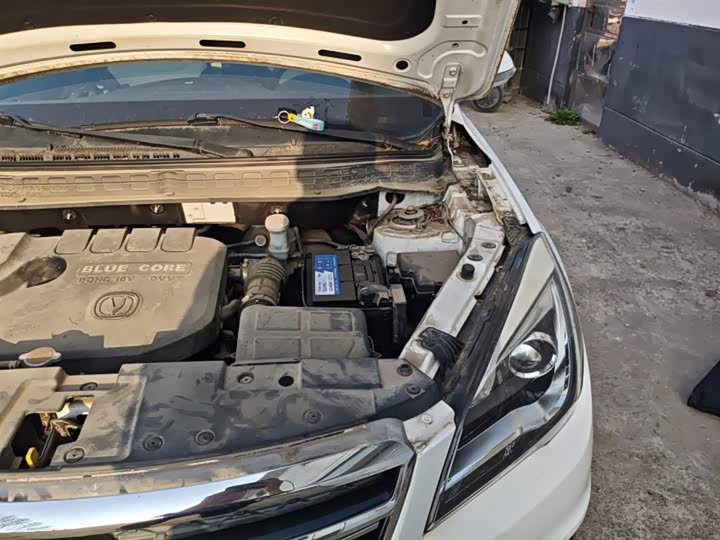 Changan CS35 2017 1.6 L MTLuxury — фото 21