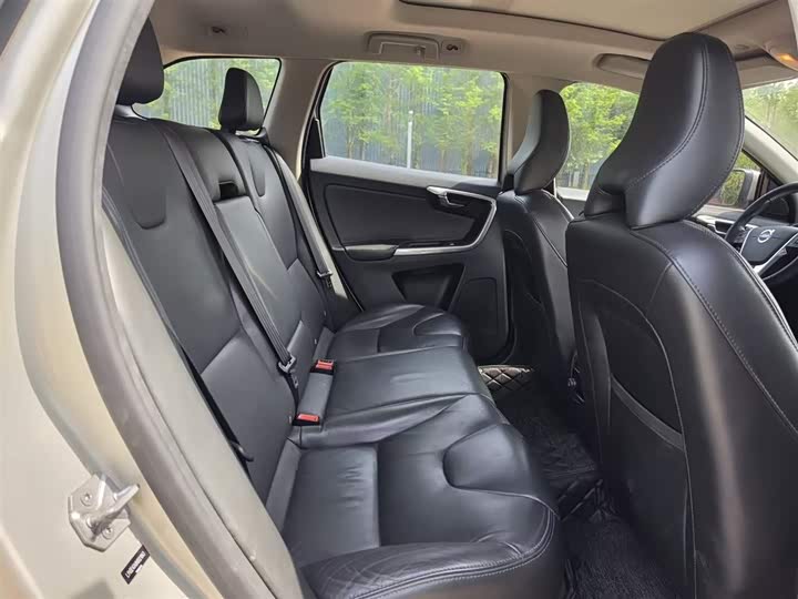 Volvo XC60 2017 T 5 AWD — фото 14