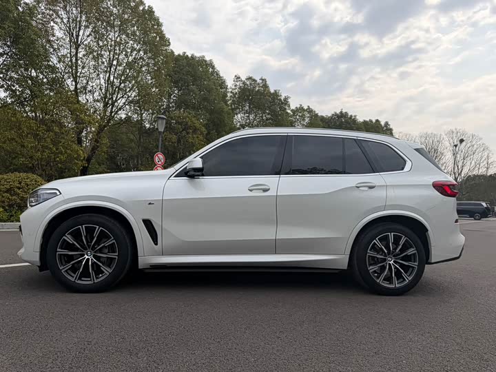 BMW X5 2020 x Drive 40i M — фото 7