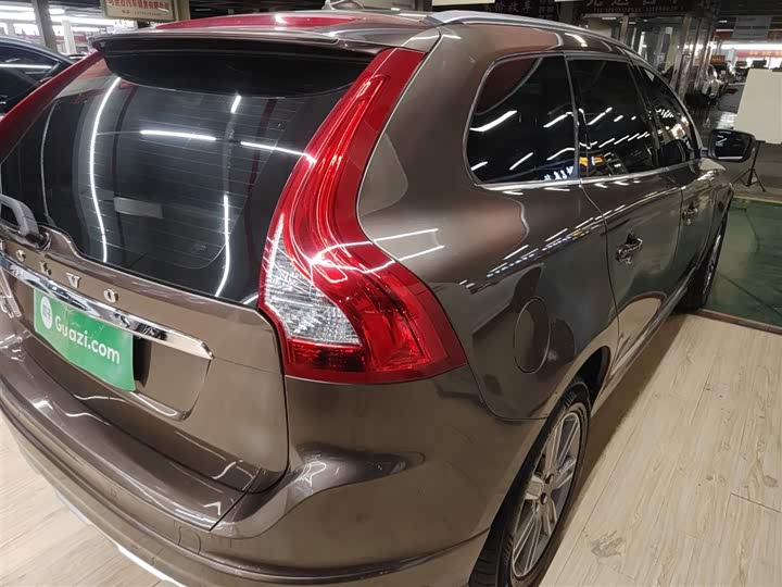 Volvo XC60 2017 T 5 AWD — фото 24