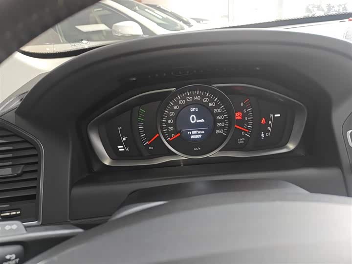 Volvo XC60 2017 T 5 AWD — фото 8