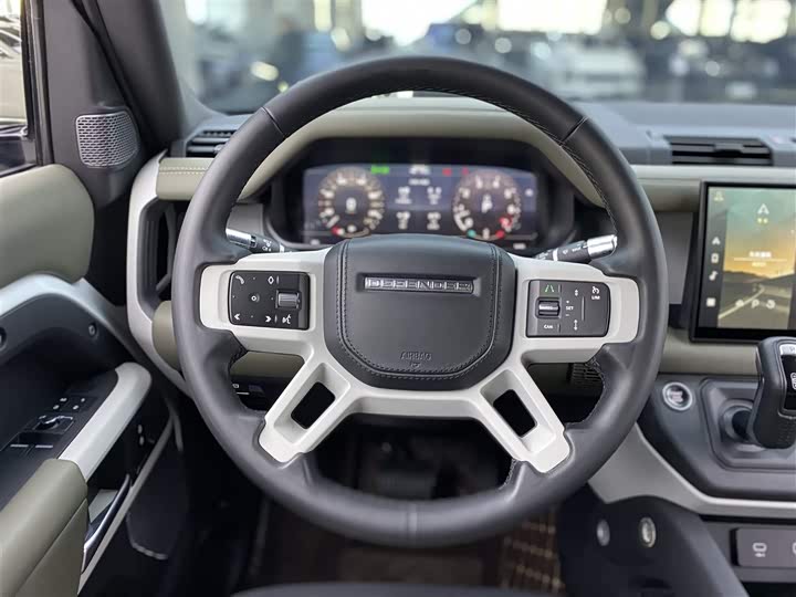 Land Rover Defender — фото 10