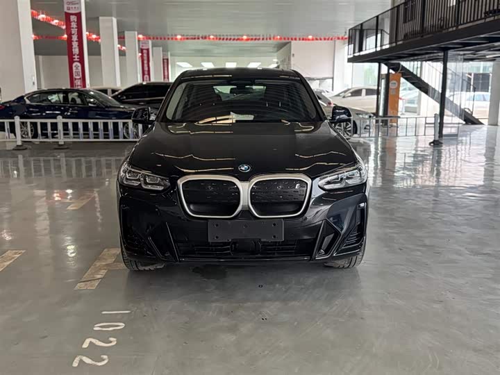BMW i X3 2023 Leading — фото 2
