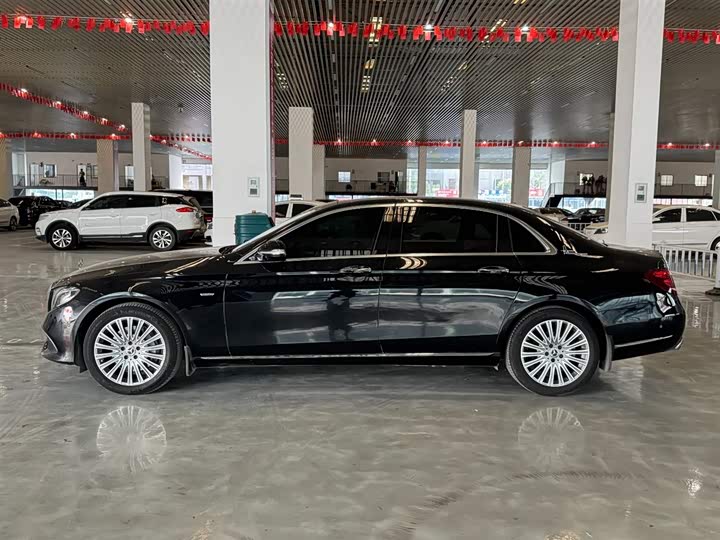 Mercedes-Benz E-Class 2019 E 300 L Luxury — фото 8