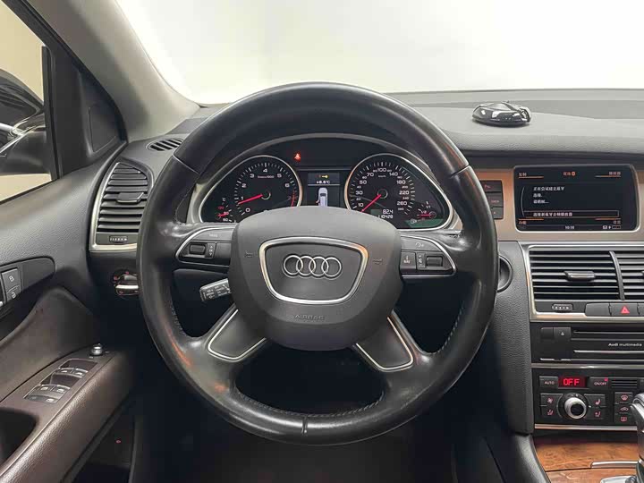 Audi Q7 2014 35 TFSI — фото 14