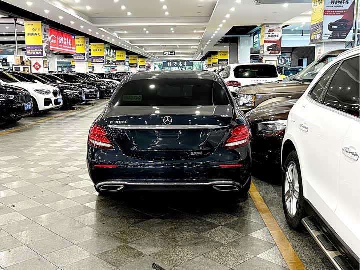 Mercedes-Benz E-Class 2016 E 300 L Luxury — фото 3